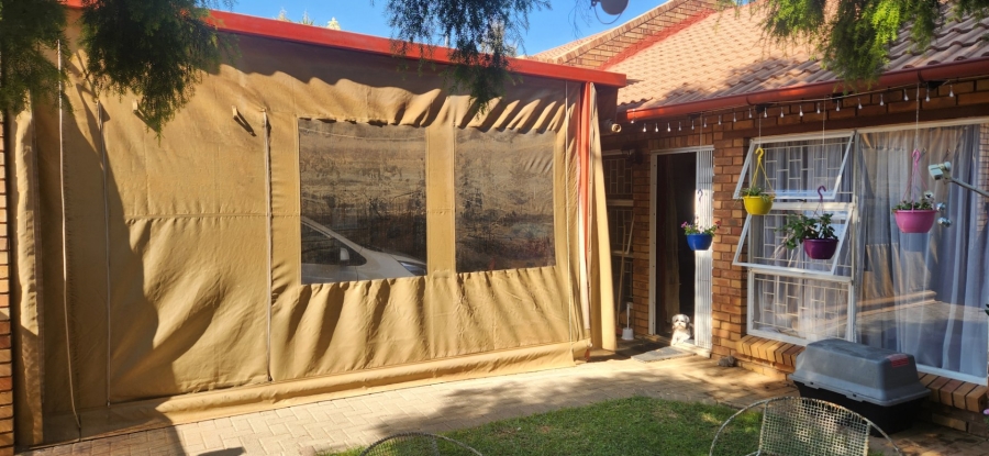 3 Bedroom Property for Sale in Langenhovenpark Free State